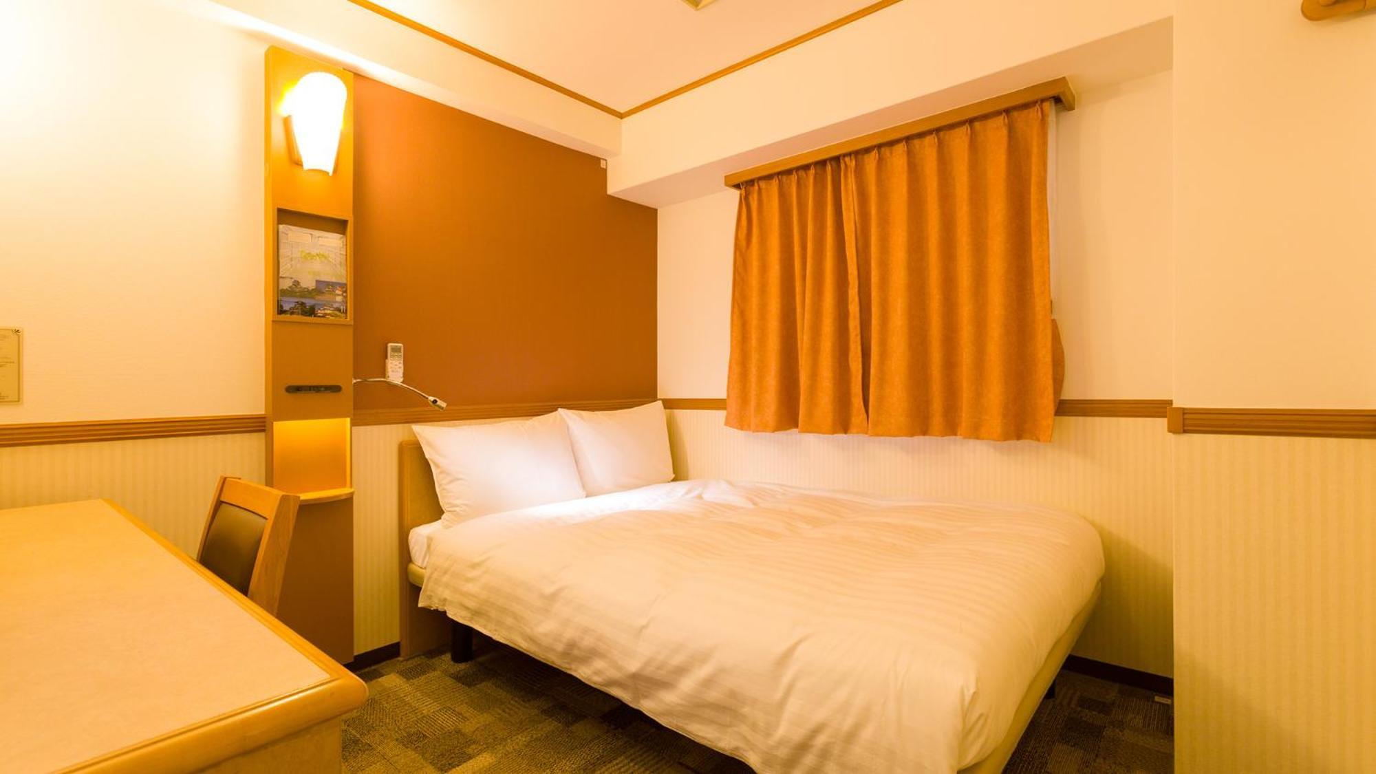 Toyoko Inn Kanazawa-Eki Higashi-Guchi Room photo